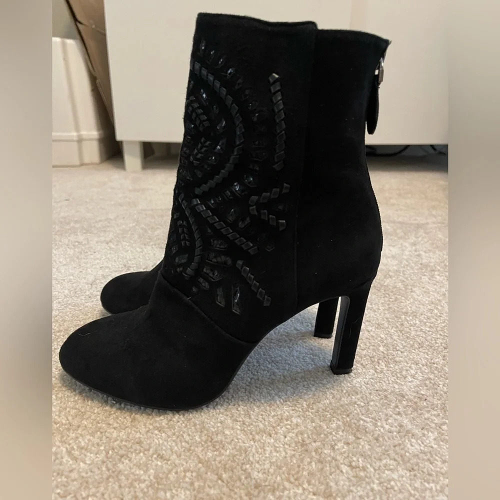 Lola Cruz Naknek Booties Black Suede Sz Eur 37/US 6 - Picture 5 of 8